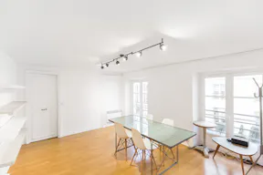 Loft Space in the 1st Arrondissement - Image 1