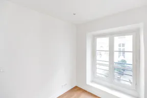 Loft Space in the 1st Arrondissement - Image 9