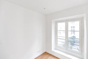 Loft Space in the 1st Arrondissement - Image 9