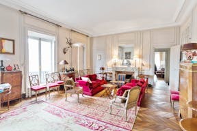 Elegant Space on the Etoile Square - Image 0