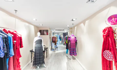 Elegant Shop in the heart of Saint-Germain - Image 0