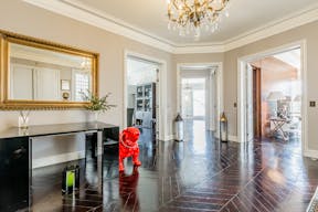 Loft Space on Franklin Roosevelt Avenue - Image 3