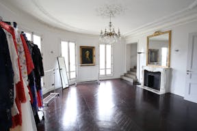 Loft Space on Franklin Roosevelt Avenue - Image 9