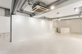 Pop-Up shop space in Le Marais - Image 1