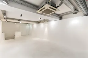 Pop-Up shop space in Le Marais - Image 2
