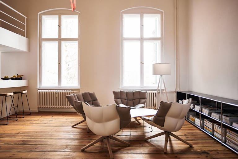 Bright, Spacious Event Venue with Bar and Loft Area - Image 1