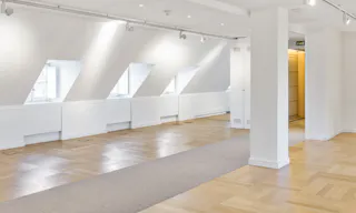 Unique Showroom in the Village Royal - Image 1