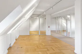 Unique Showroom in the Village Royal - Image 2