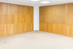 Unique Showroom in the Village Royal - Image 9