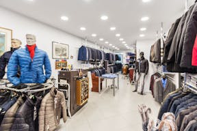 Elegant Shop in Le Marais - Image 0