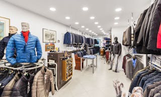 Elegant Shop in Le Marais - Image 0