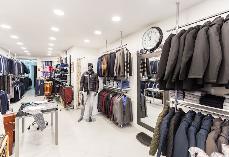 Elegant Shop in Le Marais - Image 1