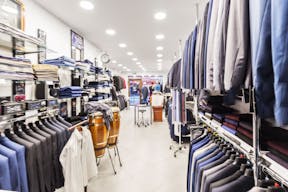 Elegant Shop in Le Marais - Image 6