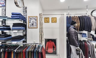 Elegant Shop in Le Marais - Image 7