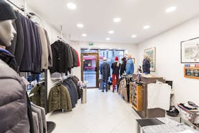 Elegant Shop in Le Marais - Image 8