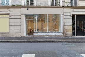 Elegant Boutique near Opera - Image 0