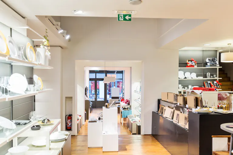 Premium Boutique in Madeleine - Image 0