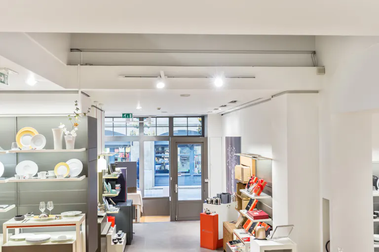 Premium Boutique in Madeleine - Image 4
