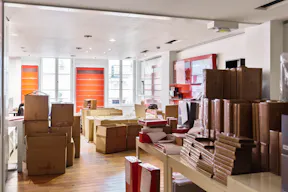 Premium Boutique in Madeleine - Image 8
