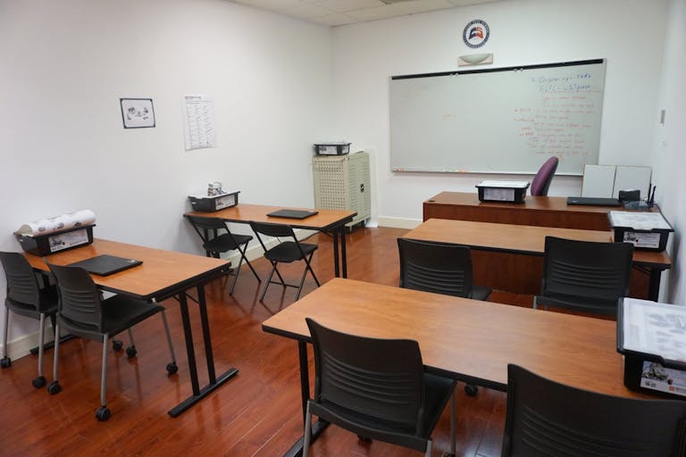 Spacious , quiet and clean room 206 at University of San Jose - Image 0