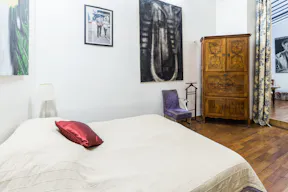 Contemporary Art Gallery in Le Marais - Image 7