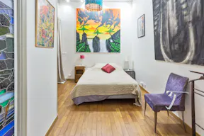 Contemporary Art Gallery in Le Marais - Image 9