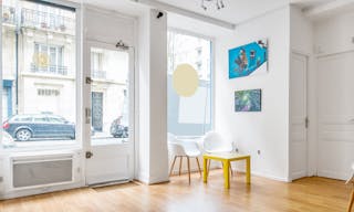 Elegant Art Gallery near Gambetta - Image 3