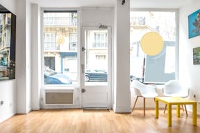 Elegant Art Gallery near Gambetta - Image 4