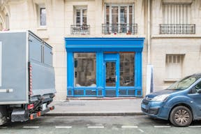 Elegant Art Gallery near Gambetta - Image 5
