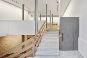 Sophisticated Space in the 6th District - Image 5
