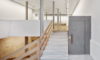 Sophisticated Space in the 6th District - Image 5