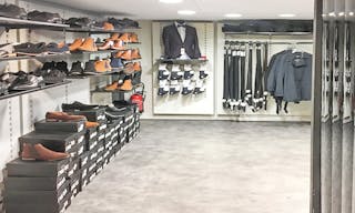 Tasteful Boutique near Pigalle - Image 1