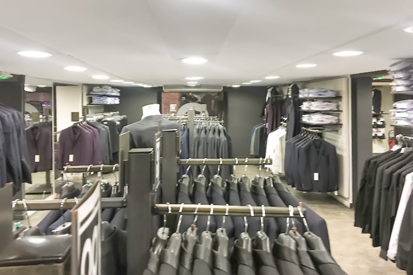 Modern 200 sqm Boutique Space near Pigalle