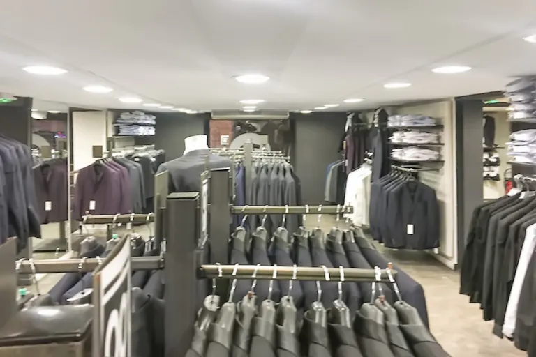 Tasteful Boutique near Pigalle - Image 2