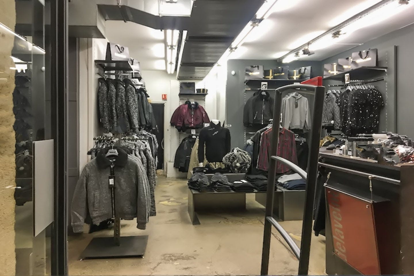 Modern 200 sqm Boutique Space near Pigalle