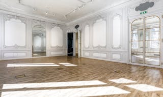 Gorgeous Space near Charles de Gaulle - Image 1