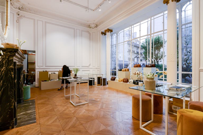 Gorgeous Space near Charles de Gaulle - Image 4