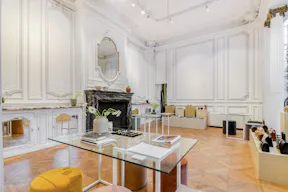 Gorgeous Space near Charles de Gaulle - Image 5