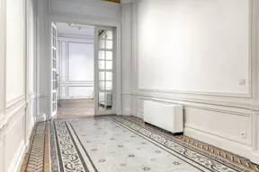 Gorgeous Space near Charles de Gaulle - Image 9
