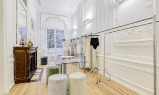 Gorgeous Space near Charles de Gaulle - Image 13