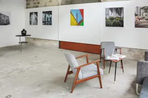 Sophisticated Art Gallery near Bastille - Image 1