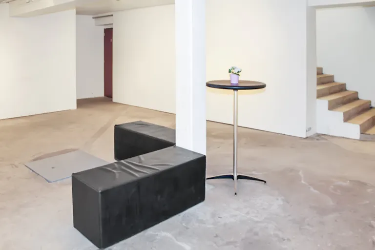 Sophisticated Art Gallery near Bastille - Image 2