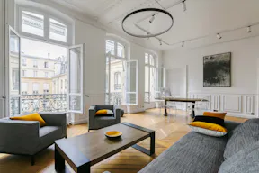 Gorgeous Place Vendôme Apartment - Image 11