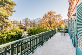 Sublime Apartment in the parisian suburb - Image 7