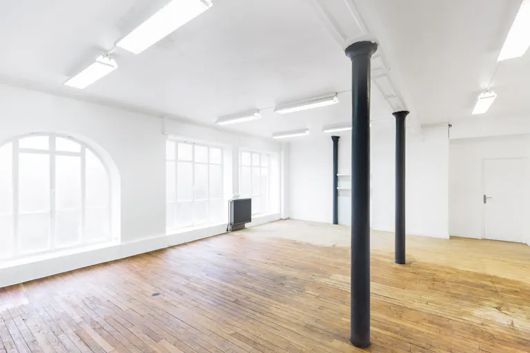 Showroom Near Arts et Métiers - Image 2