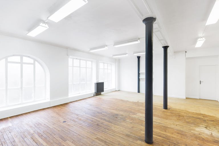 Showroom Near Arts et Métiers - Image 2