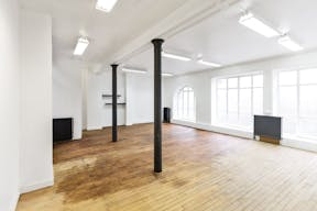 Showroom Near Arts et Métiers - Image 4