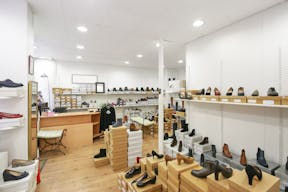 Elegant Boutique near Opera - Image 0