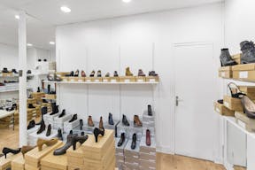 Elegant Boutique near Opera - Image 1