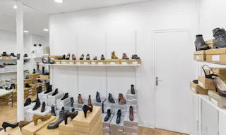 Elegant Boutique near Opera - Image 1